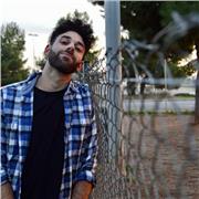 Profesor de primaria y educación infantil, especializado en Pedagogia terapéutica, con la capacitación para enseñar Valenciano e inglés